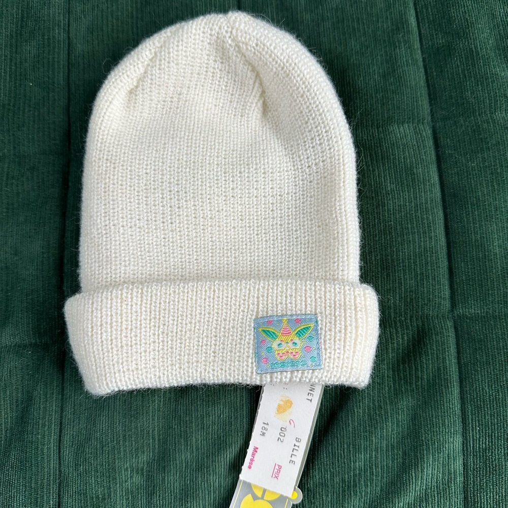 Marese Cream Knit Wool Blend with Embroidered Bunny Patch  Made in France,Size18